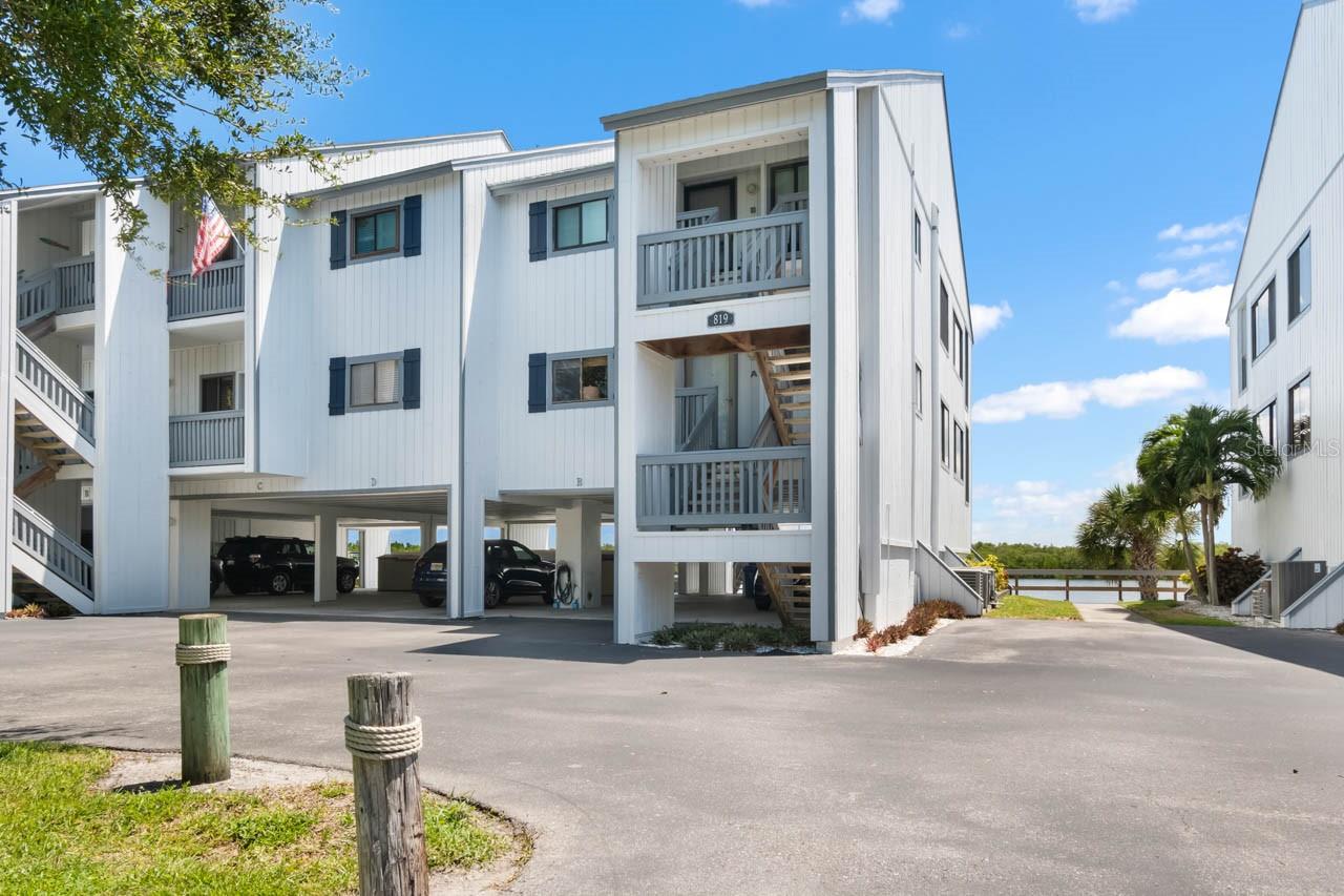 819 Bahia Del Sol Dr #A, Ruskin, FL 33570