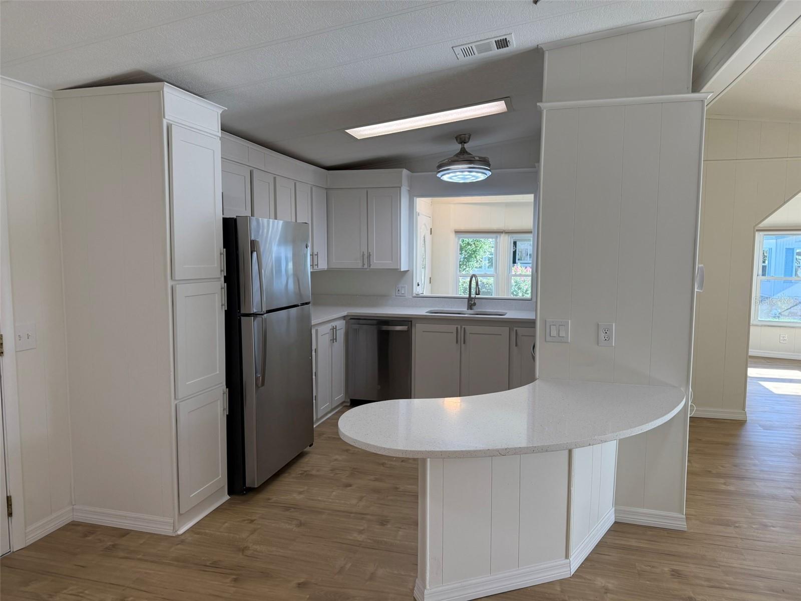 130 Clubview Dr #2, Safety Harbor, FL 34695