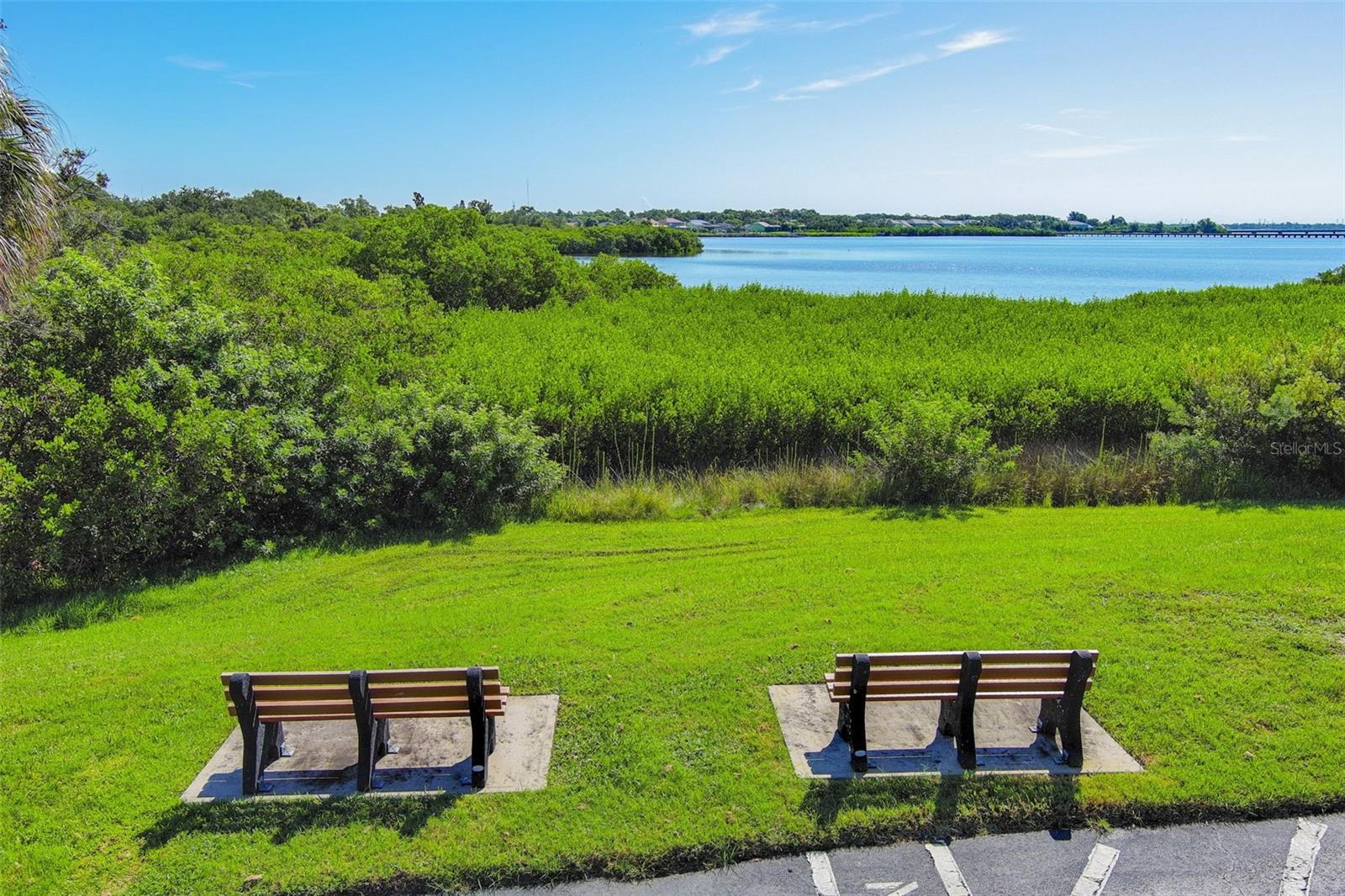 130 Clubview Dr #2, Safety Harbor, FL 34695