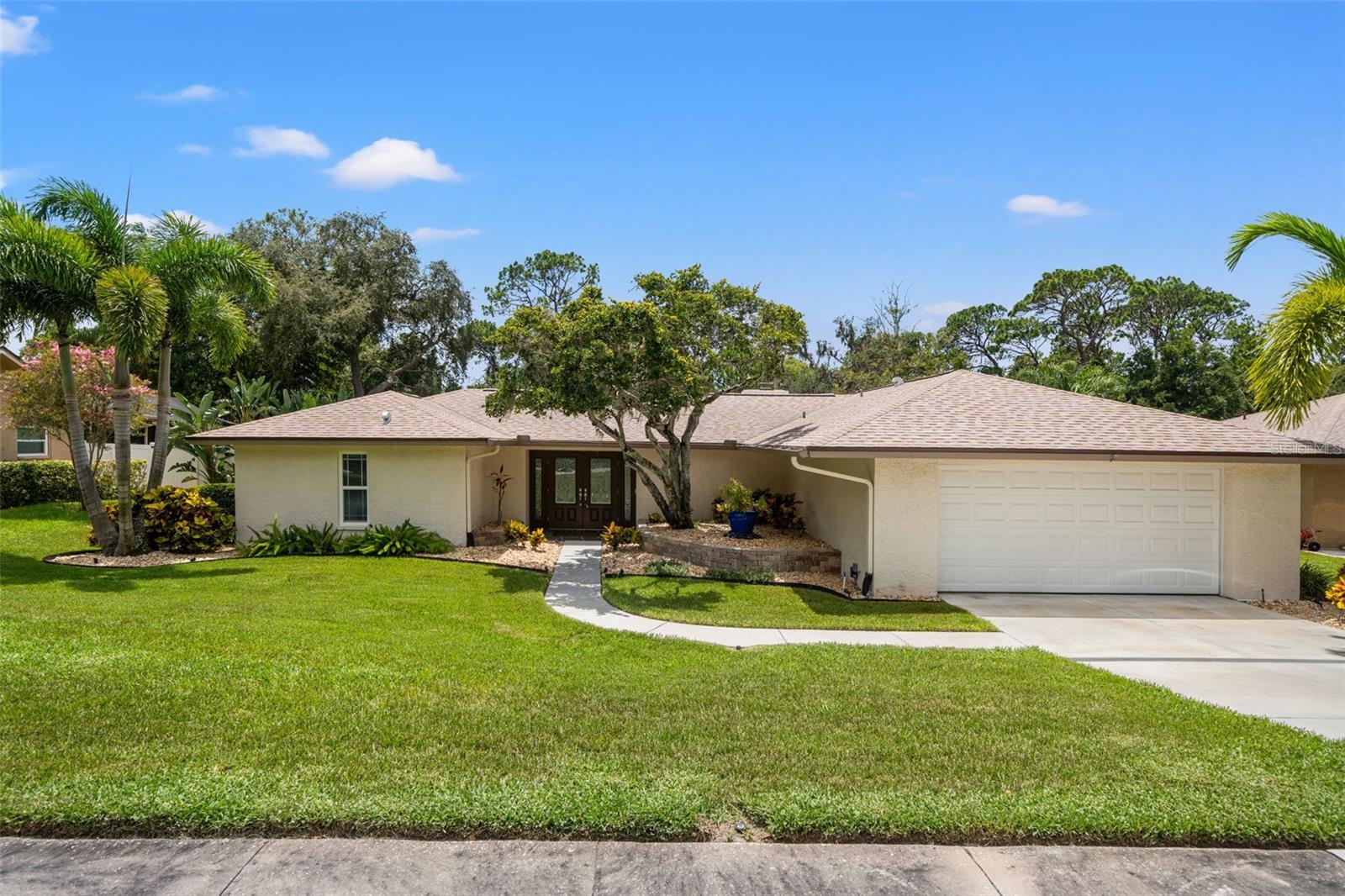 940 Rolling Hills Dr, Palm Harbor, FL 34683