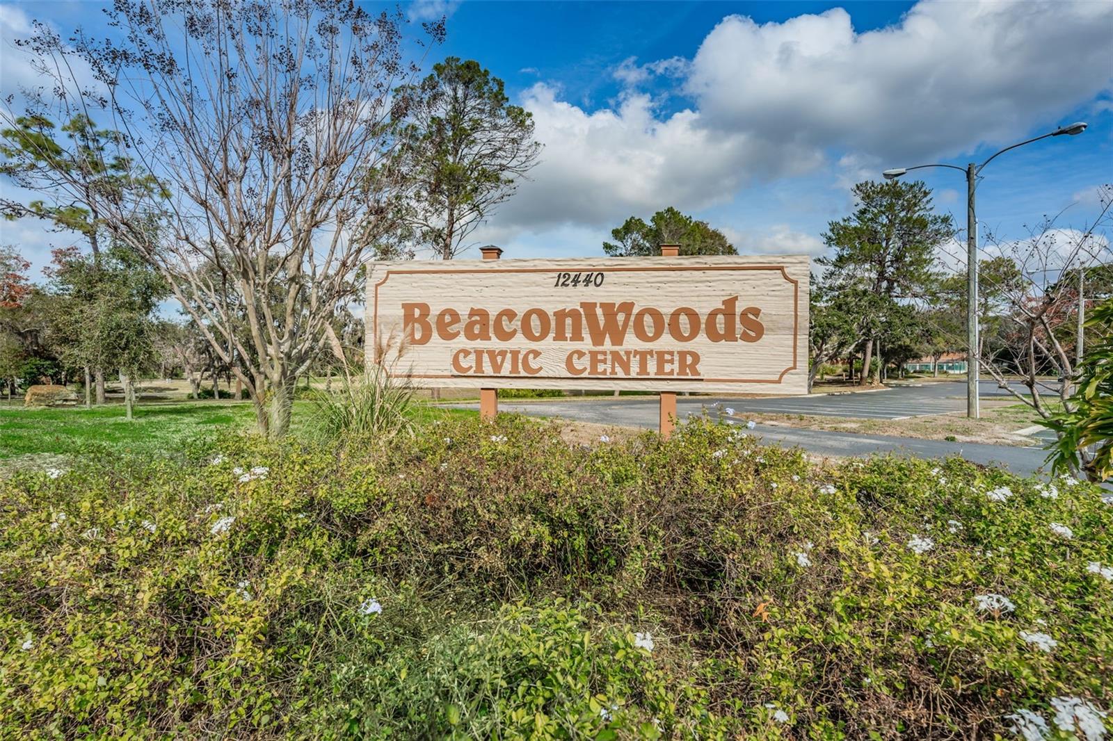 7800 Fairlawn Dr, Hudson, FL 34667
