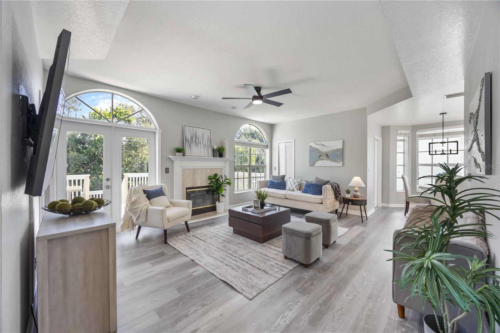13951 Harbor View Dr, Seminole, FL 33776