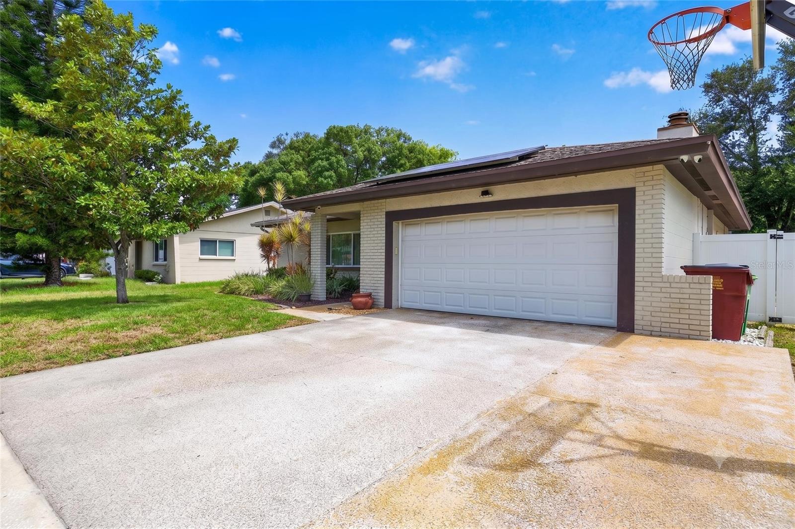 1977 Citrus Hill Rd, Palm Harbor, FL 34683