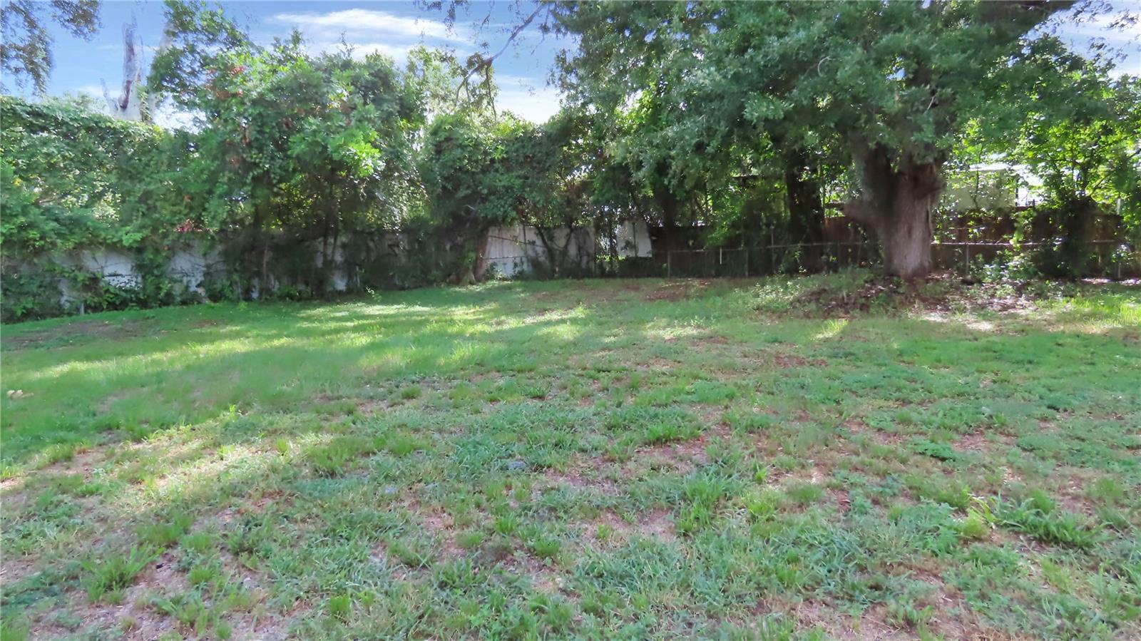 1241 Nicholson St, Clearwater, FL 33755