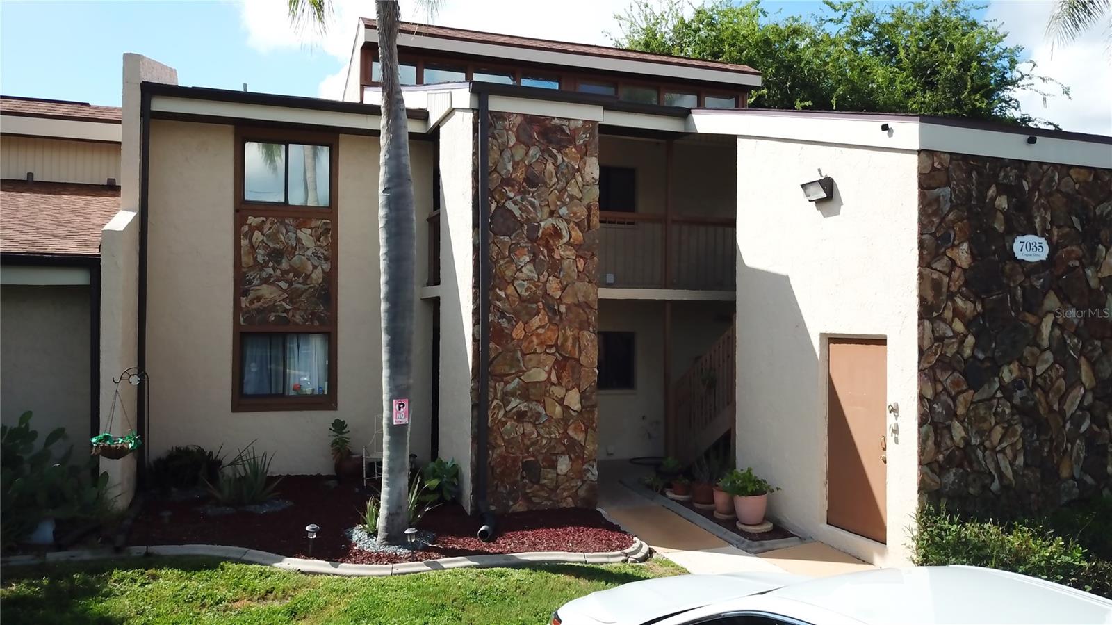 7035 Cognac Dr #5, New Port Richey, FL 34653