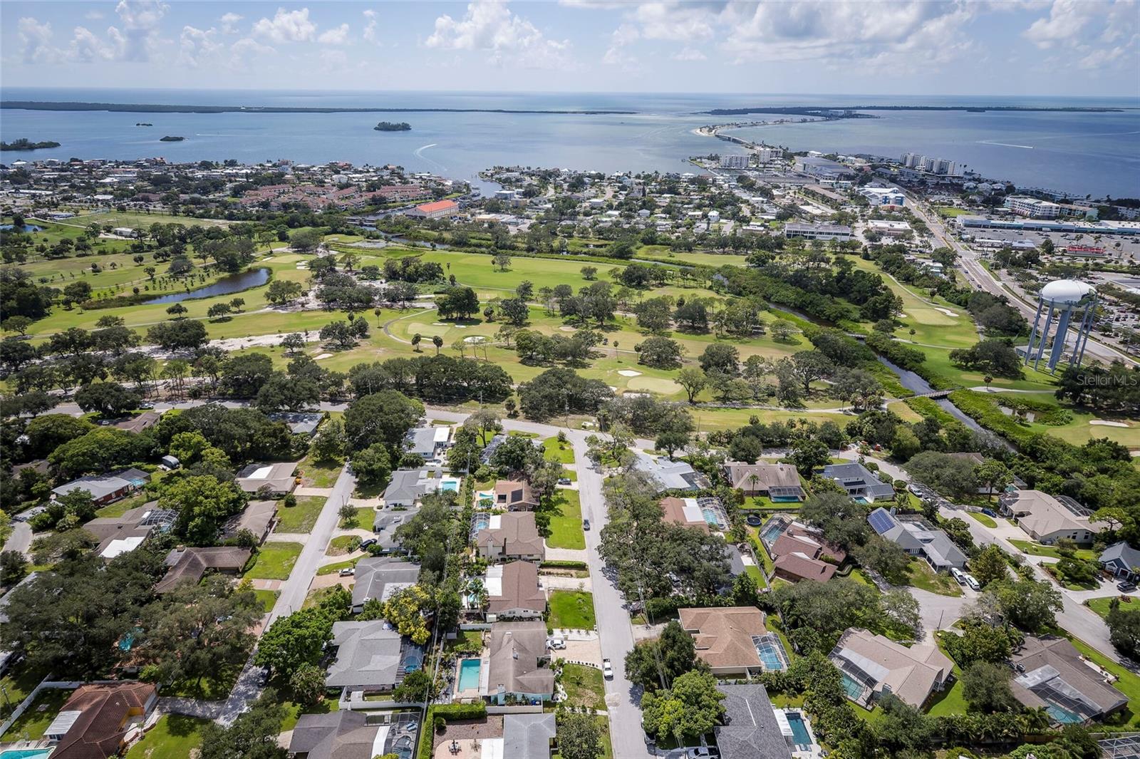 1294 Fairway Dr, Dunedin, FL 34698