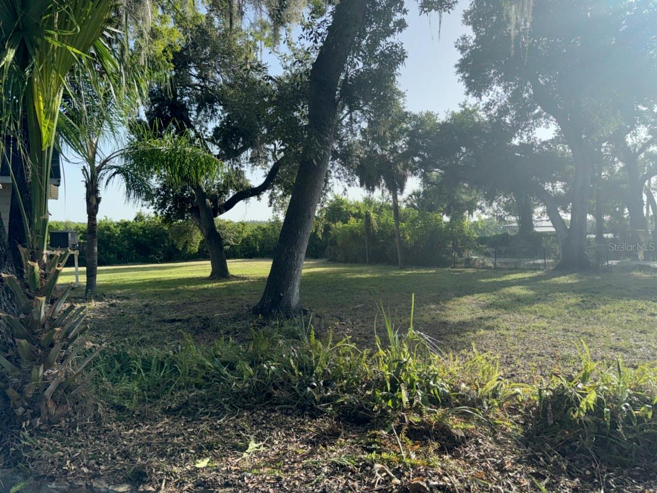 9901 Davis St, Gibsonton, FL 33534