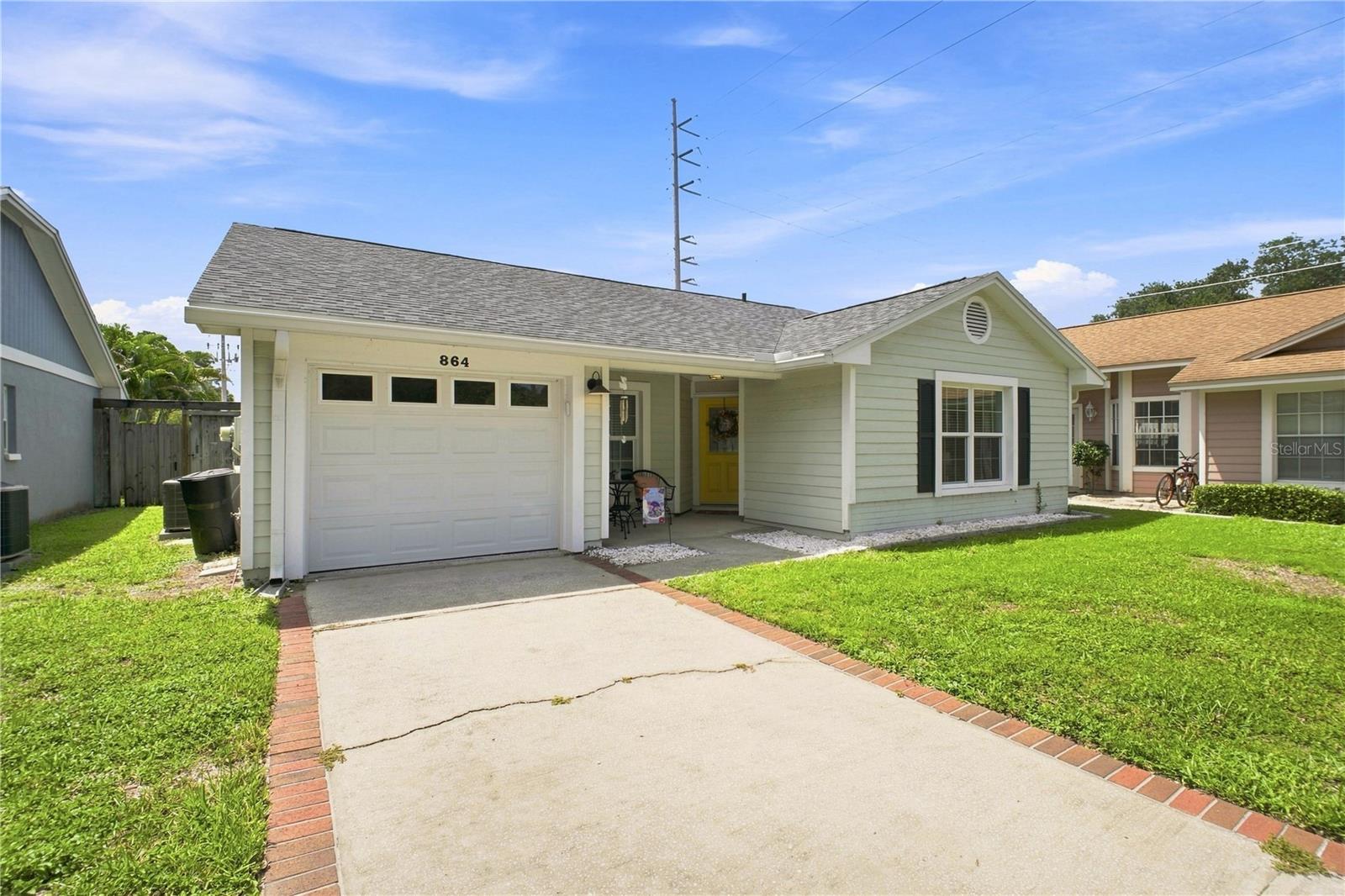864 Franklin Cir, Palm Harbor, FL 34683