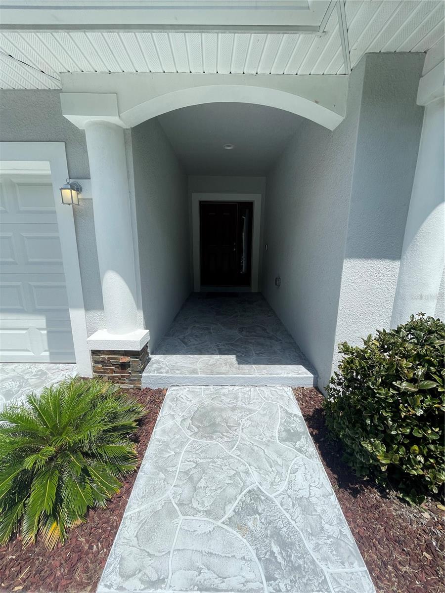 232 Clayton St, Brandon, FL 33511