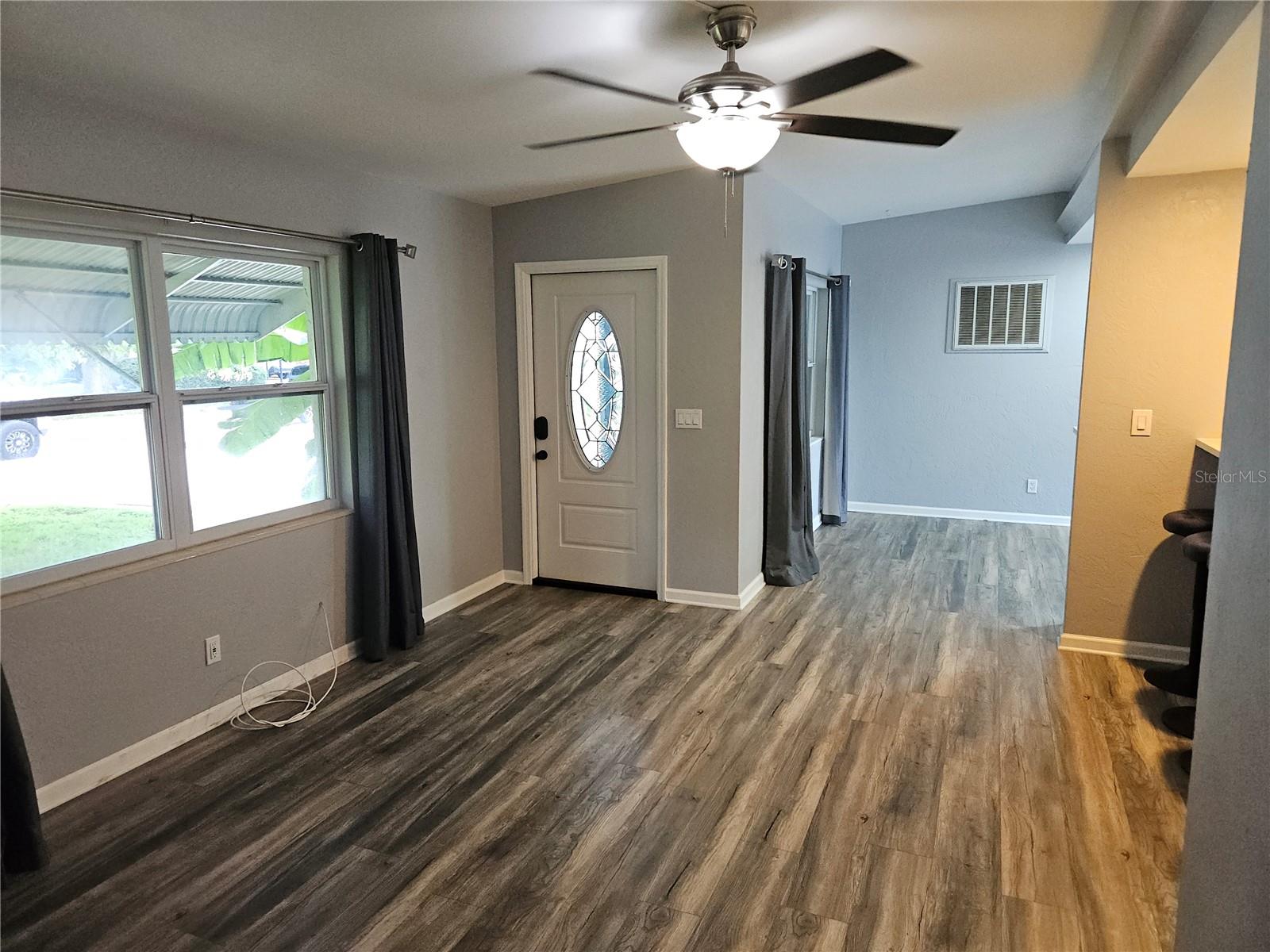 10709 115th Ave, Seminole, FL 33778