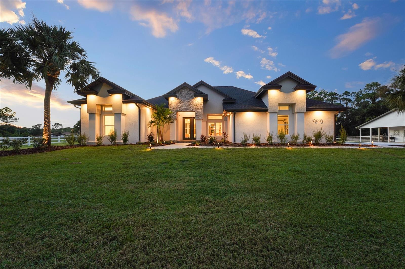 7310 201st St E, Bradenton, FL 34202