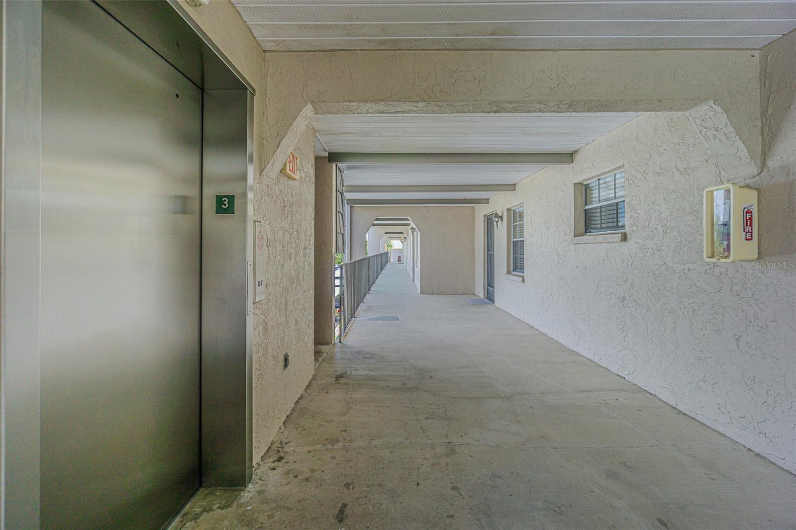 8765 Bardmoor Blvd #304, Seminole, FL 33777