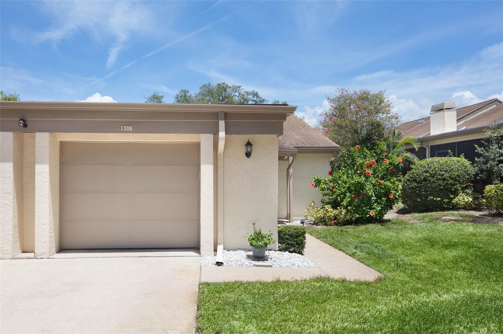 1306 Golfview Dr, Tarpon Springs, FL 34689