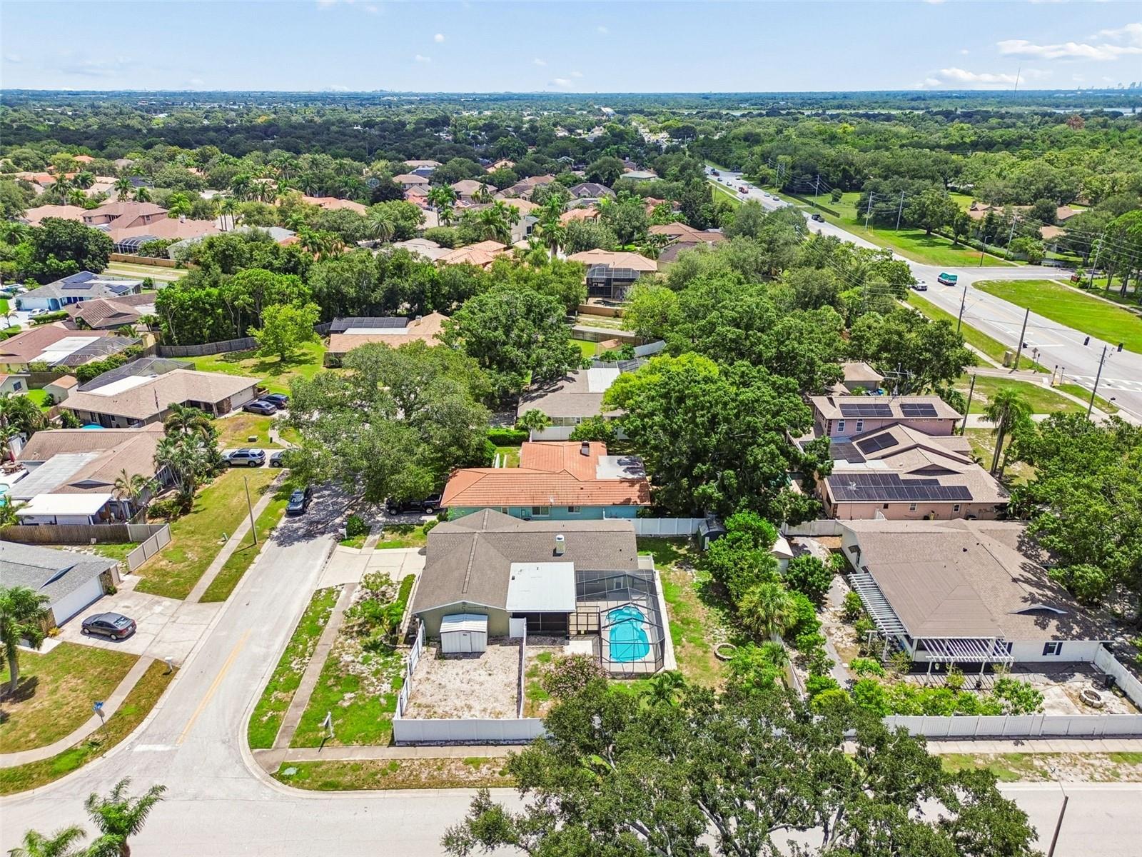 11798 David Ct, Seminole, FL 33778