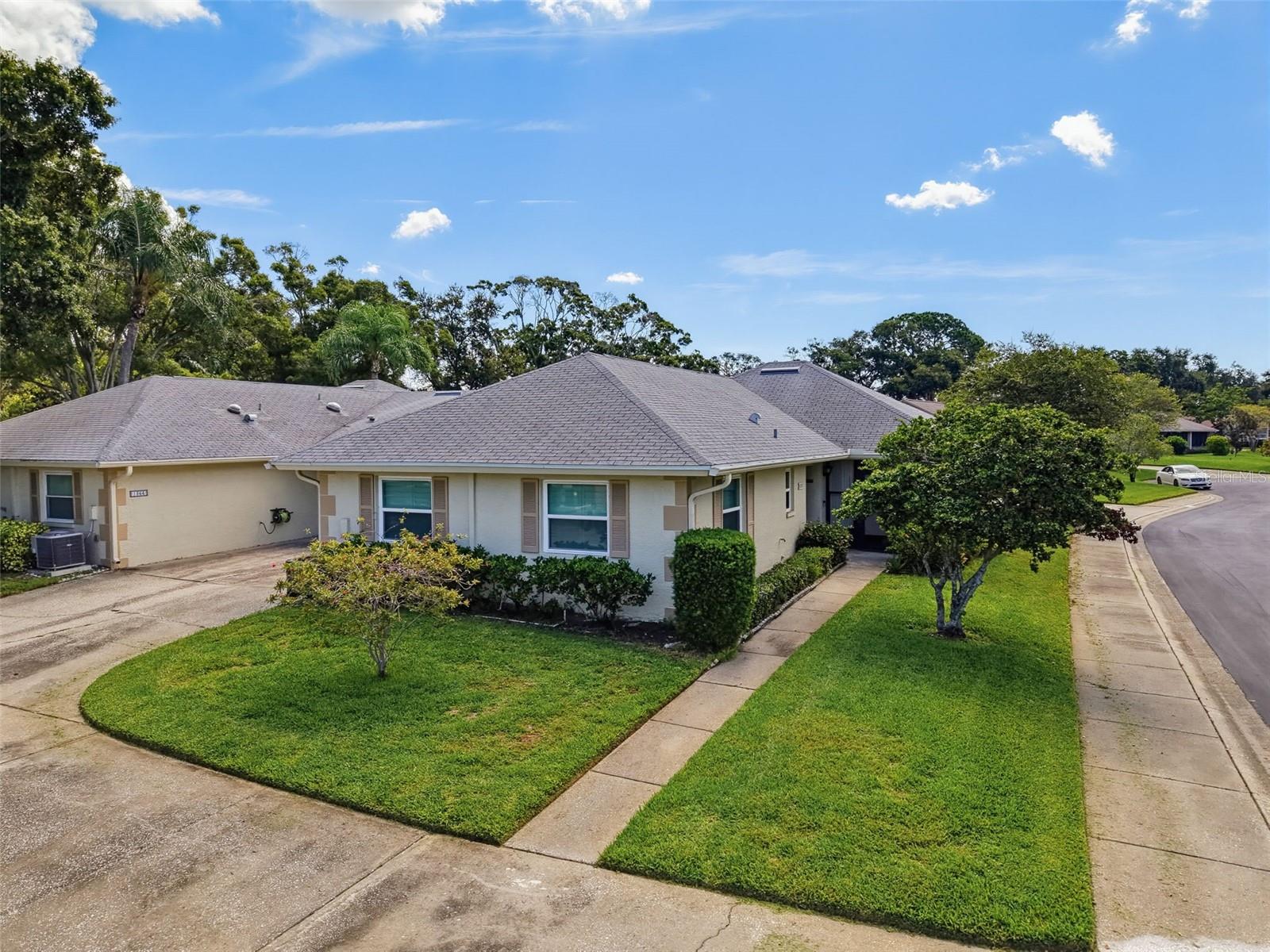 1372 Carlisle Ct, Dunedin, FL 34698