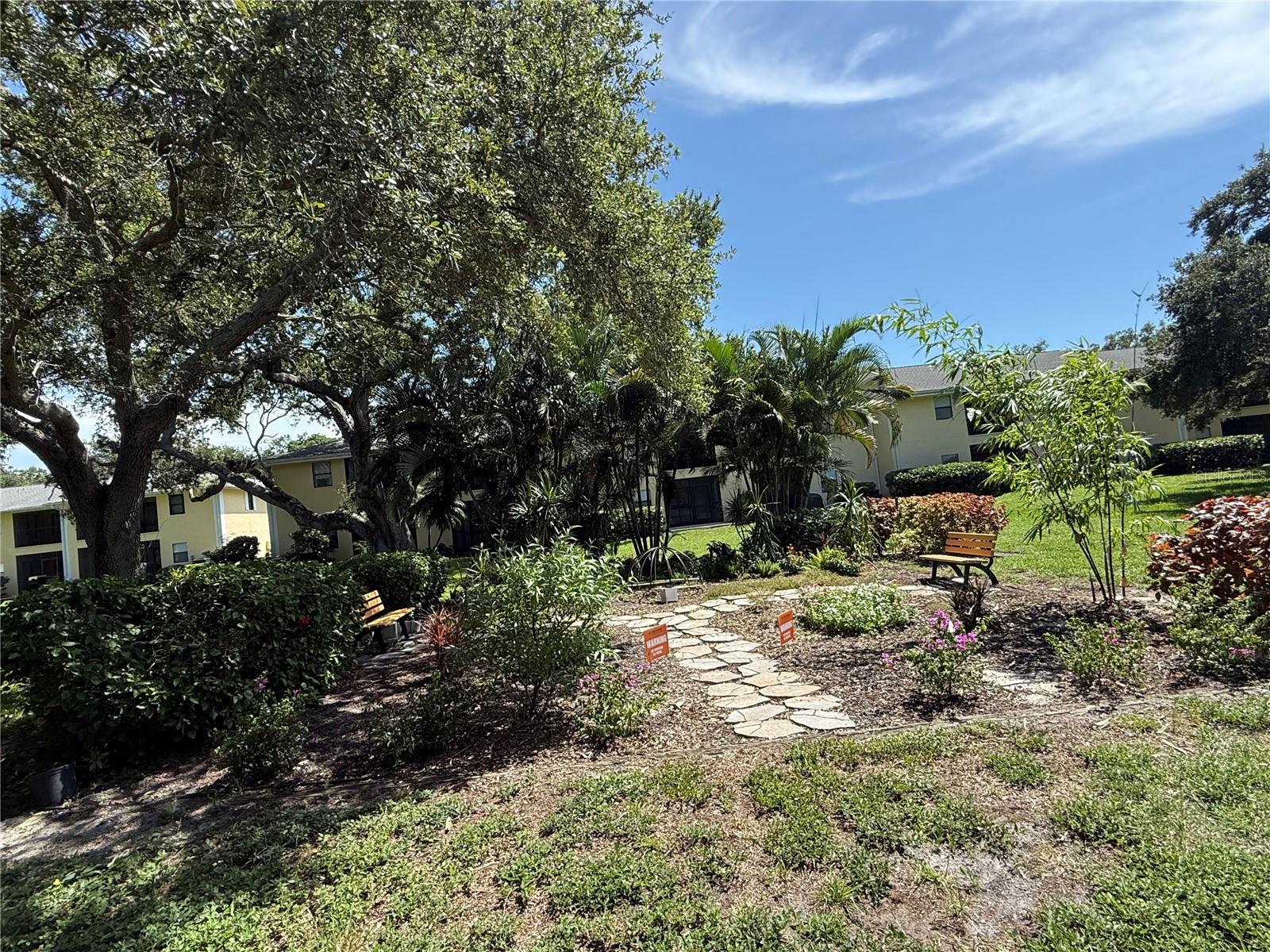 3001 58th Ave S #613, St Petersburg, FL 33712