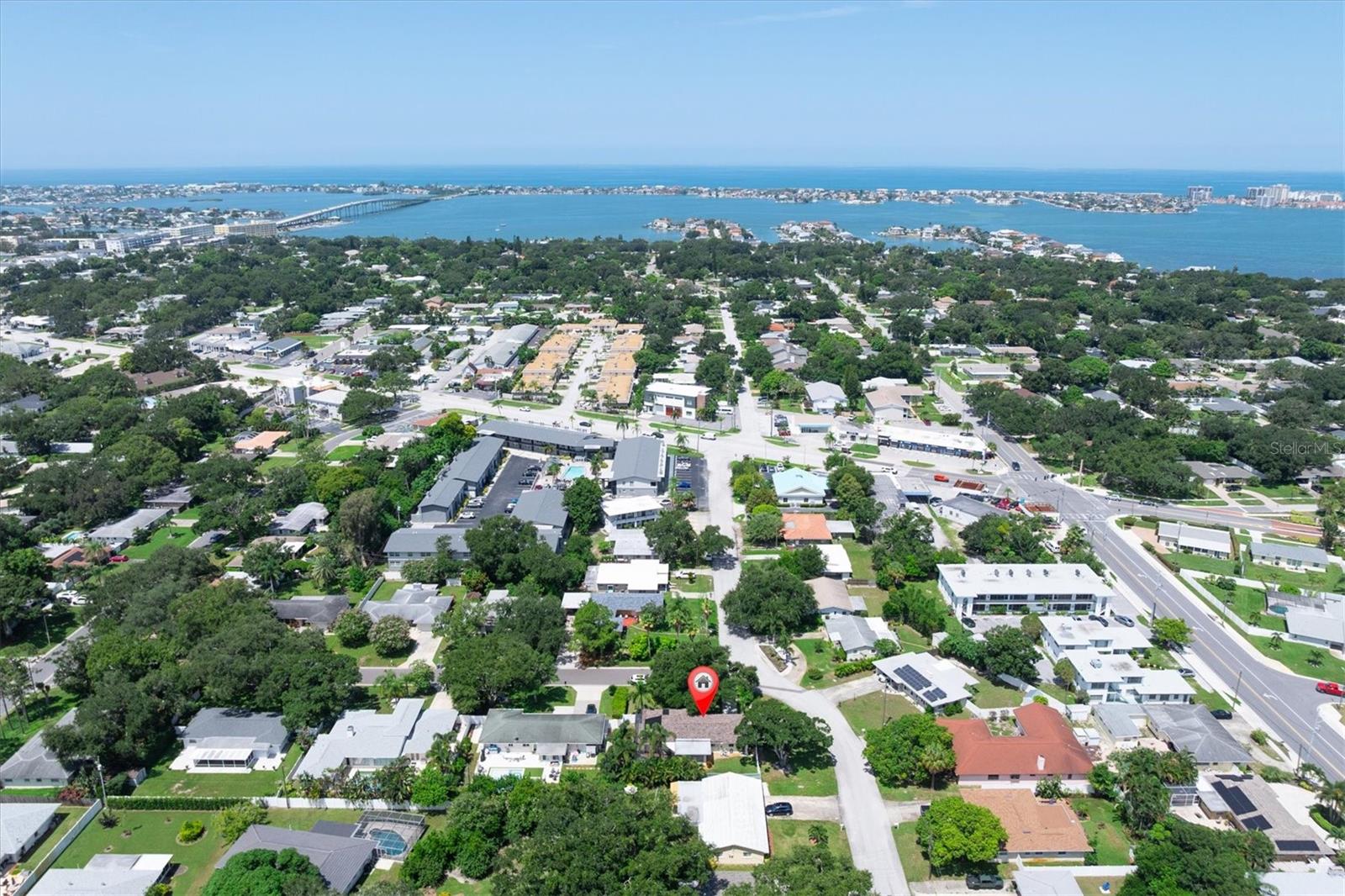 1901 Marlin Dr, Belleair Bluffs, FL 33770
