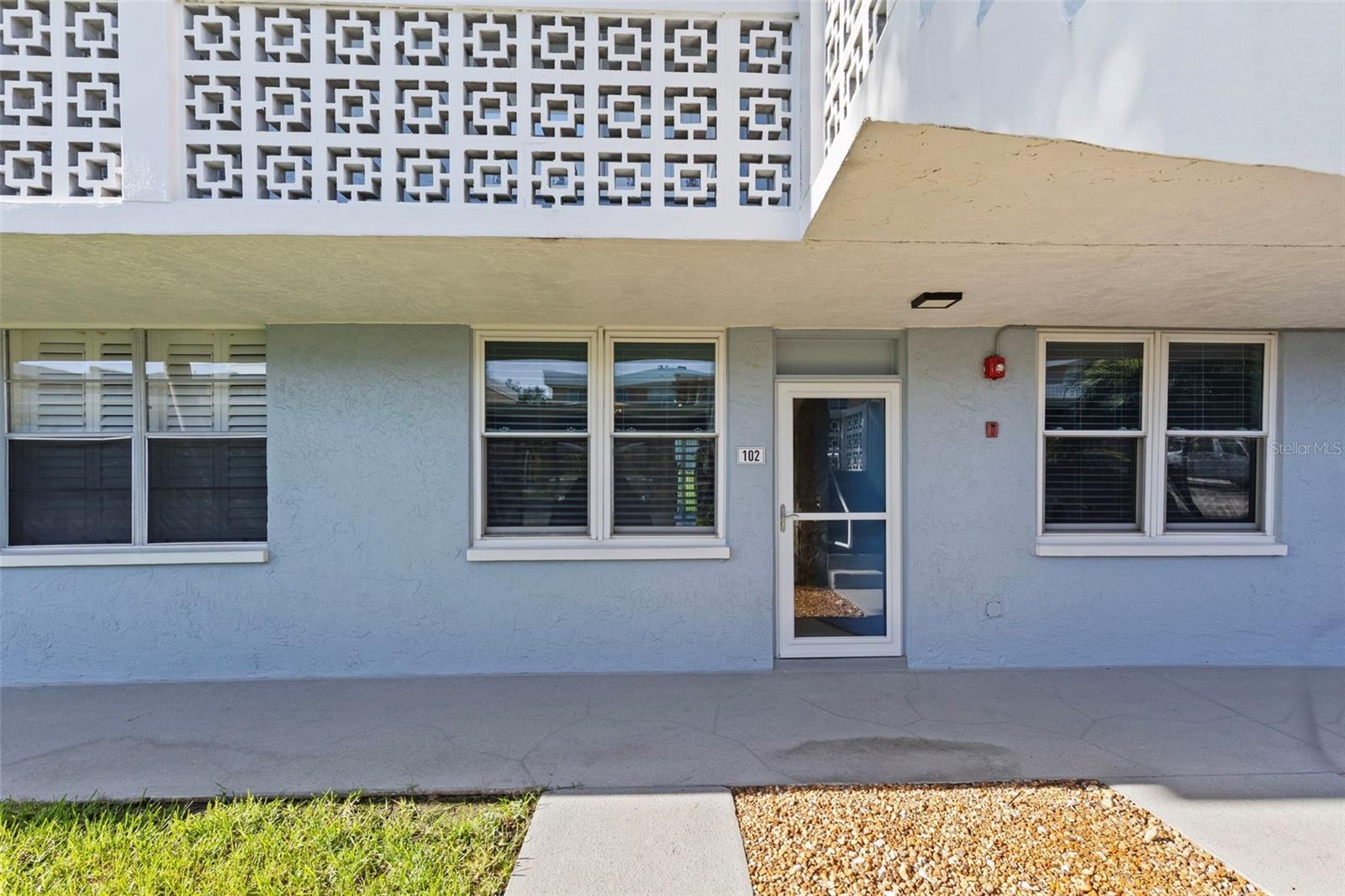 4895 Bay St NE #102, St Petersburg, FL 33703