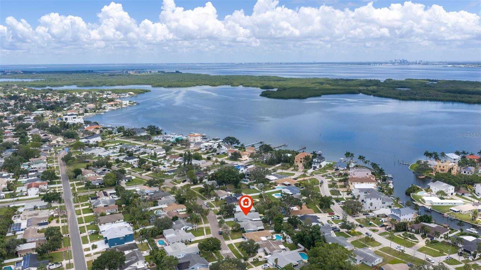 5711 Venetian Blvd NE, St Petersburg, FL 33703