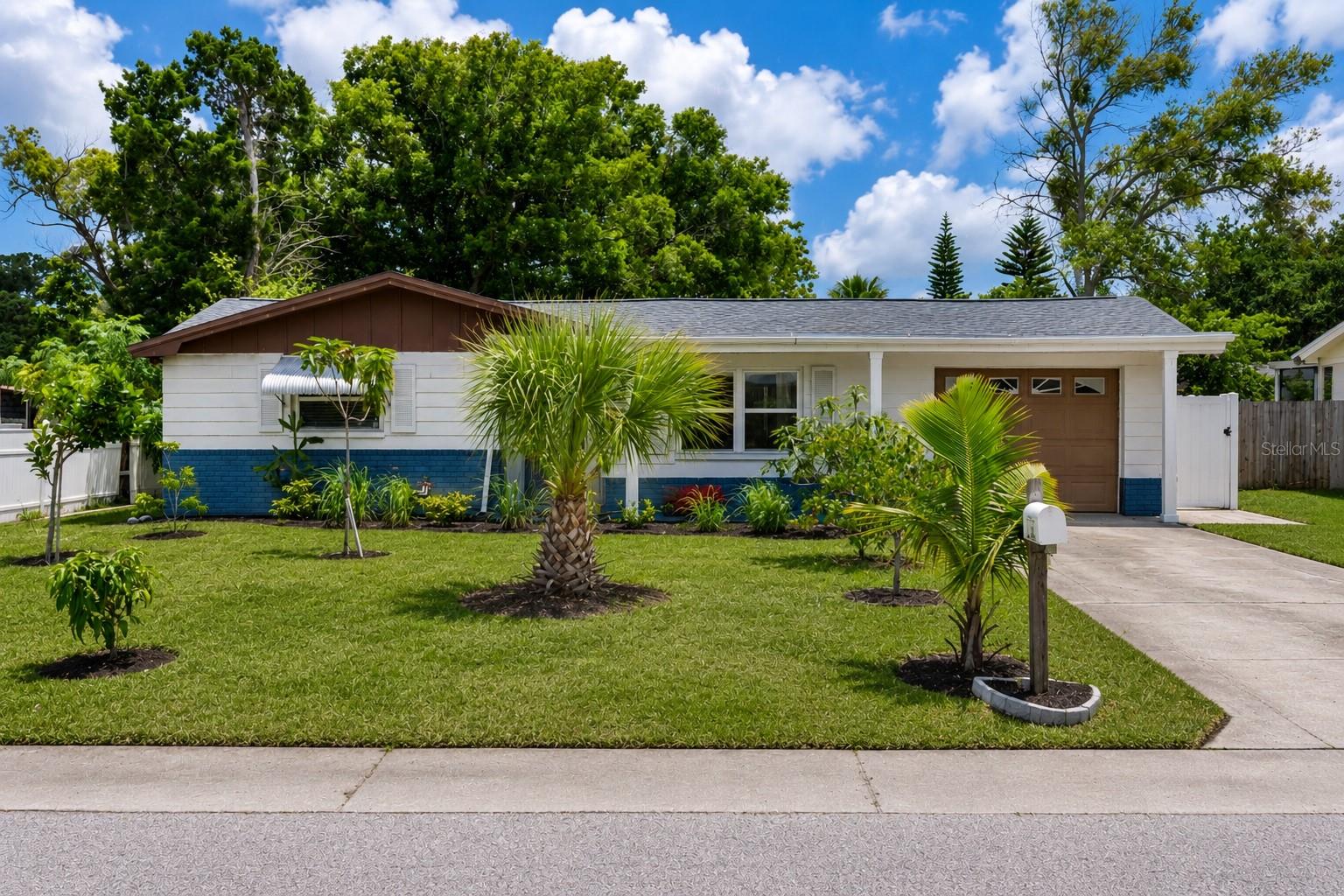 3302 Rock Royal Dr, Holiday, FL 34691