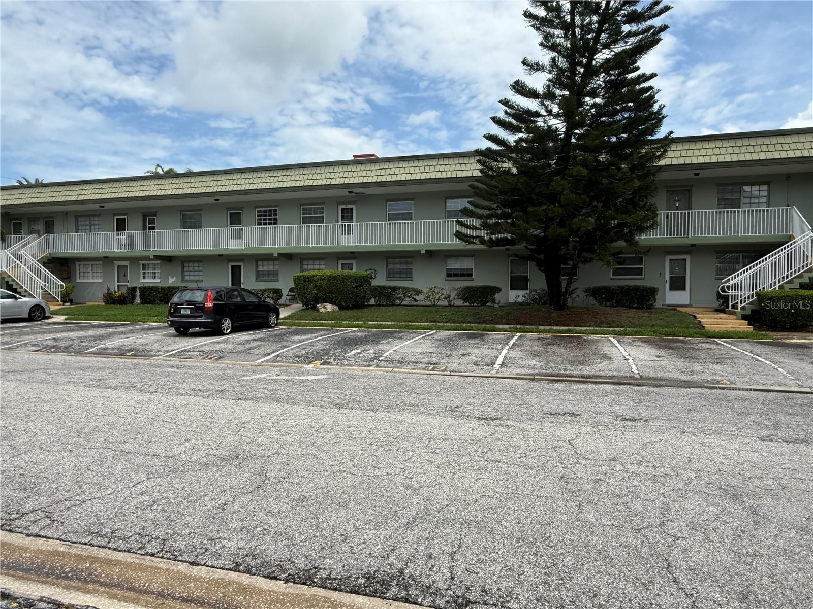 1433 S Belcher Rd #C11, Clearwater, FL 33764