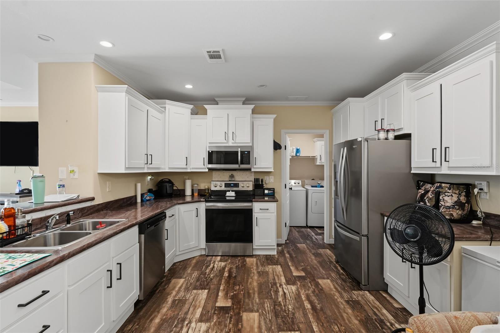 6415 Mangrove Dr, Wesley Chapel, FL 33544