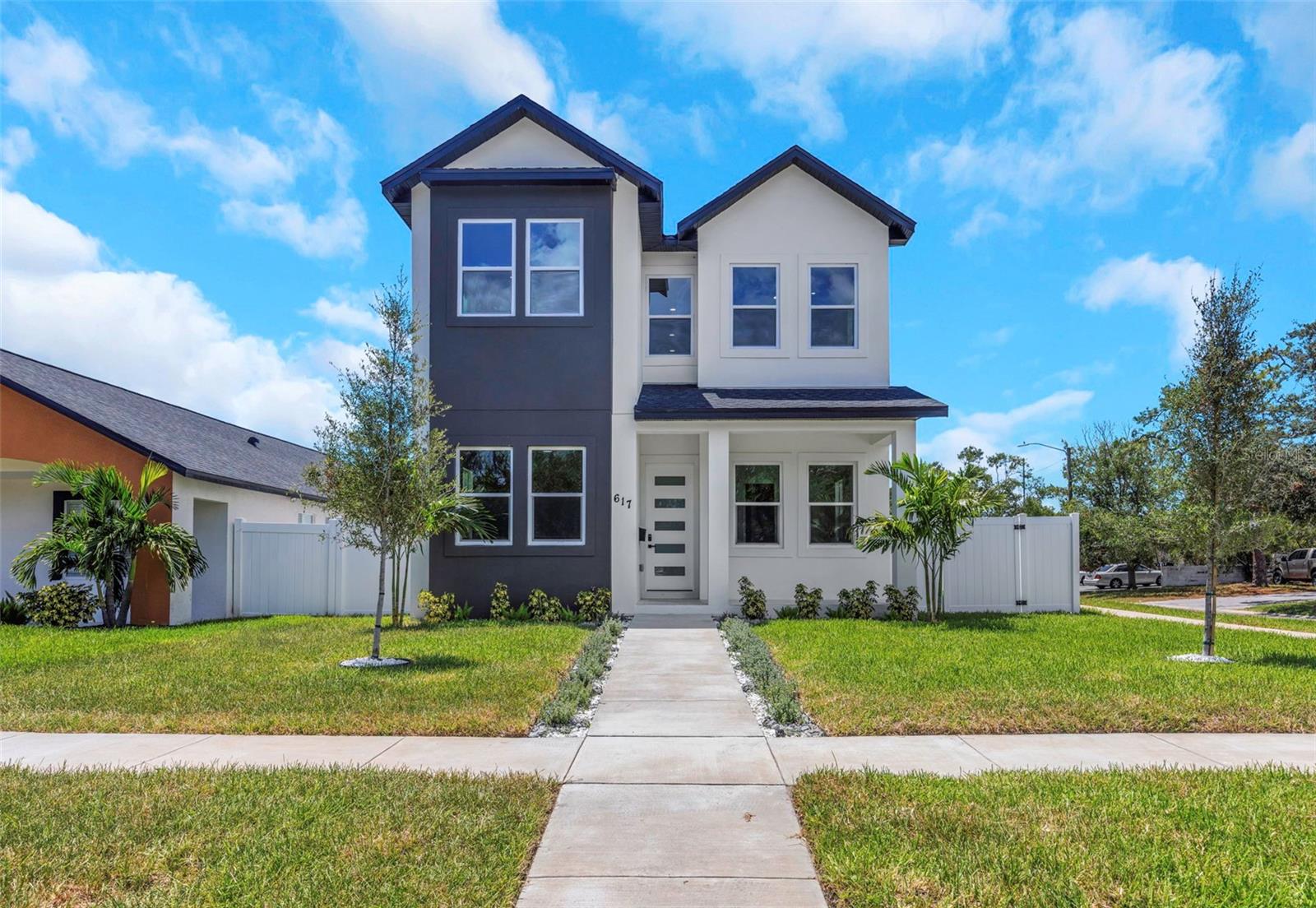 617 Folsom St S, St Petersburg, FL 33707