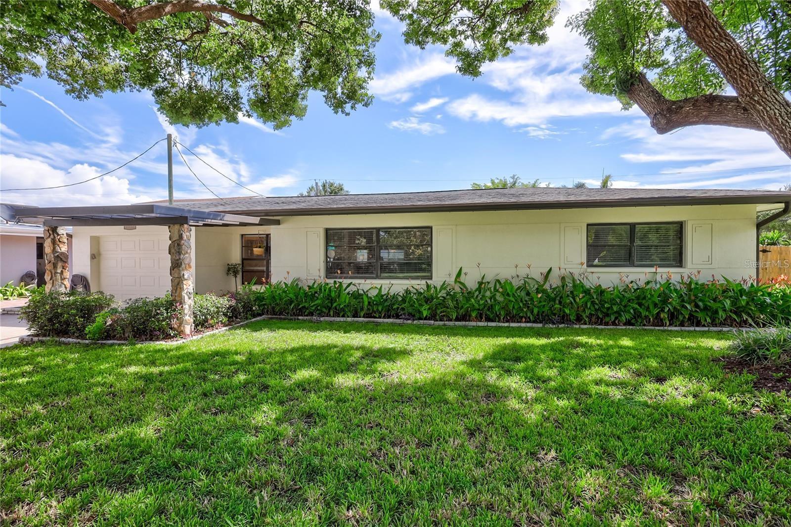 8532 Kumquat Ave, Seminole, FL 33777