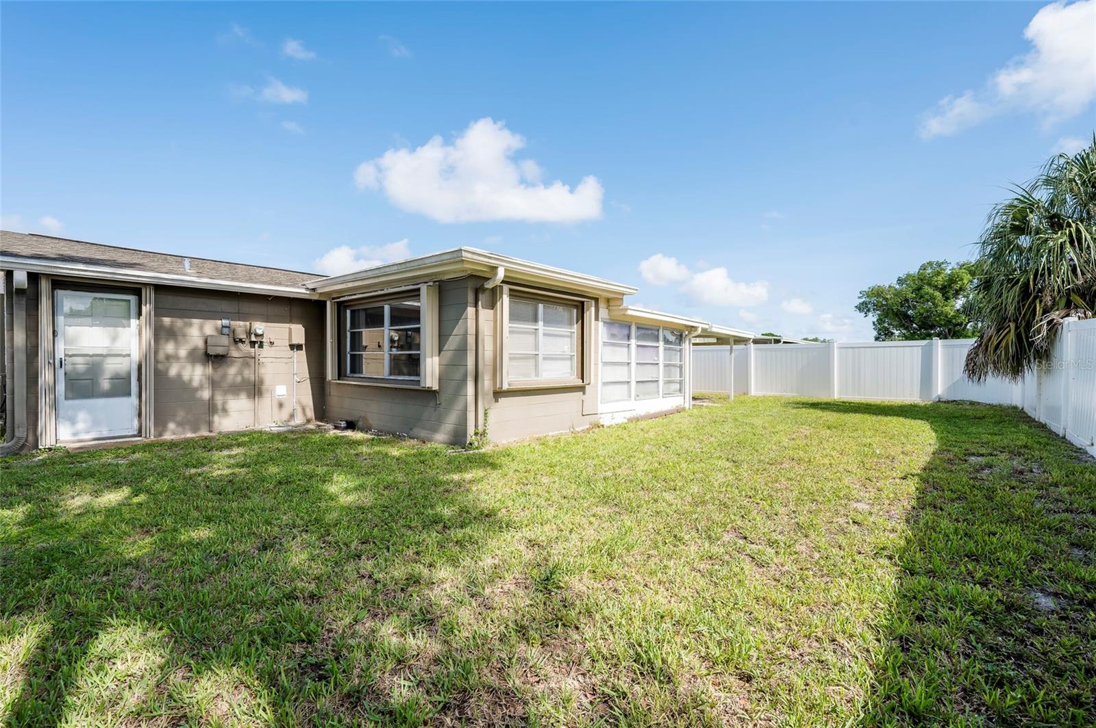 3246 Brookfield Dr, Holiday, FL 34691
