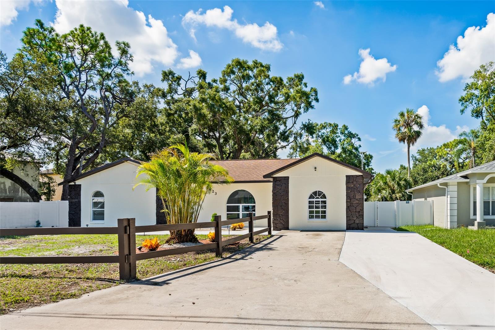 3823 E Norfolk St, Tampa, FL 33604
