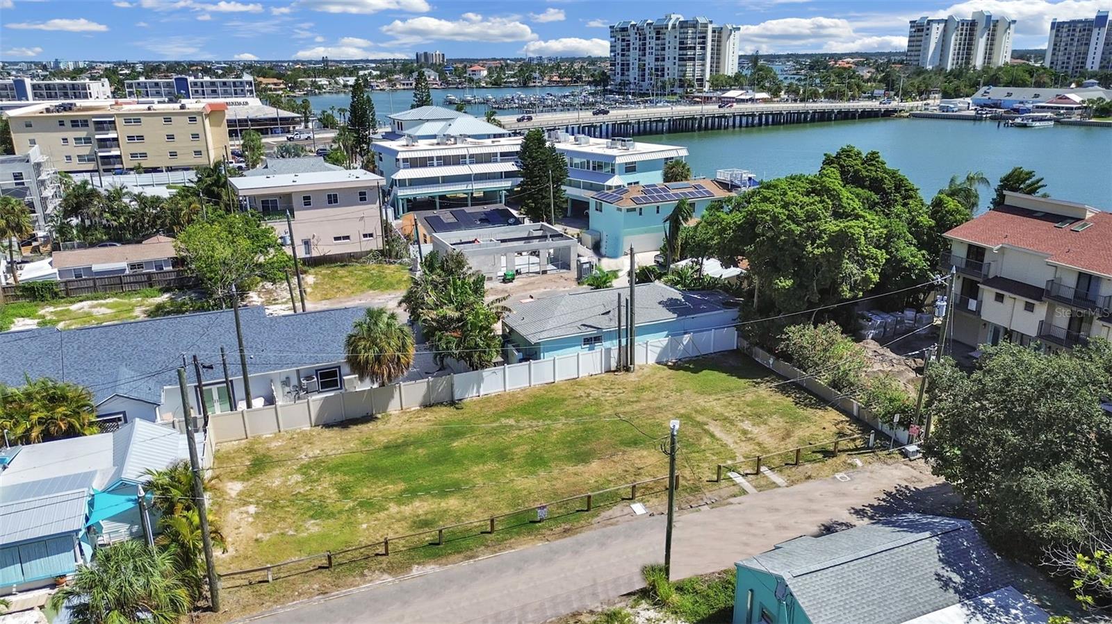 140 92nd Ave, Treasure Island, FL 33706