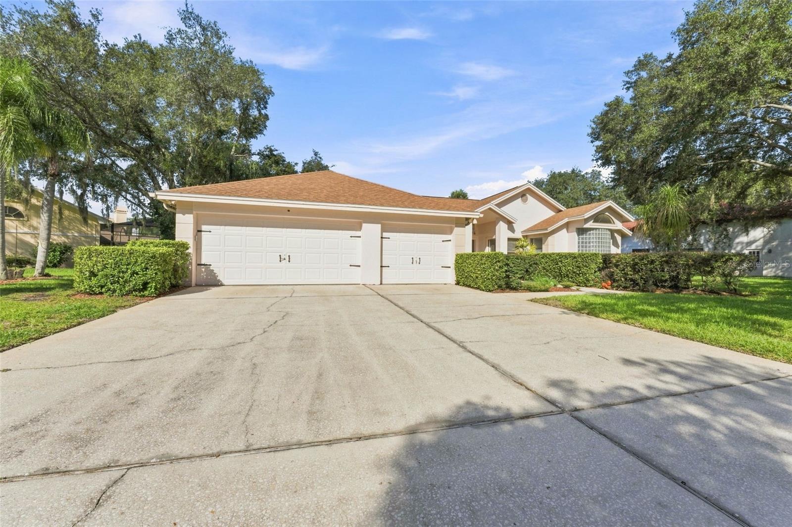 15923 Ellsworth Dr, Tampa, FL 33647