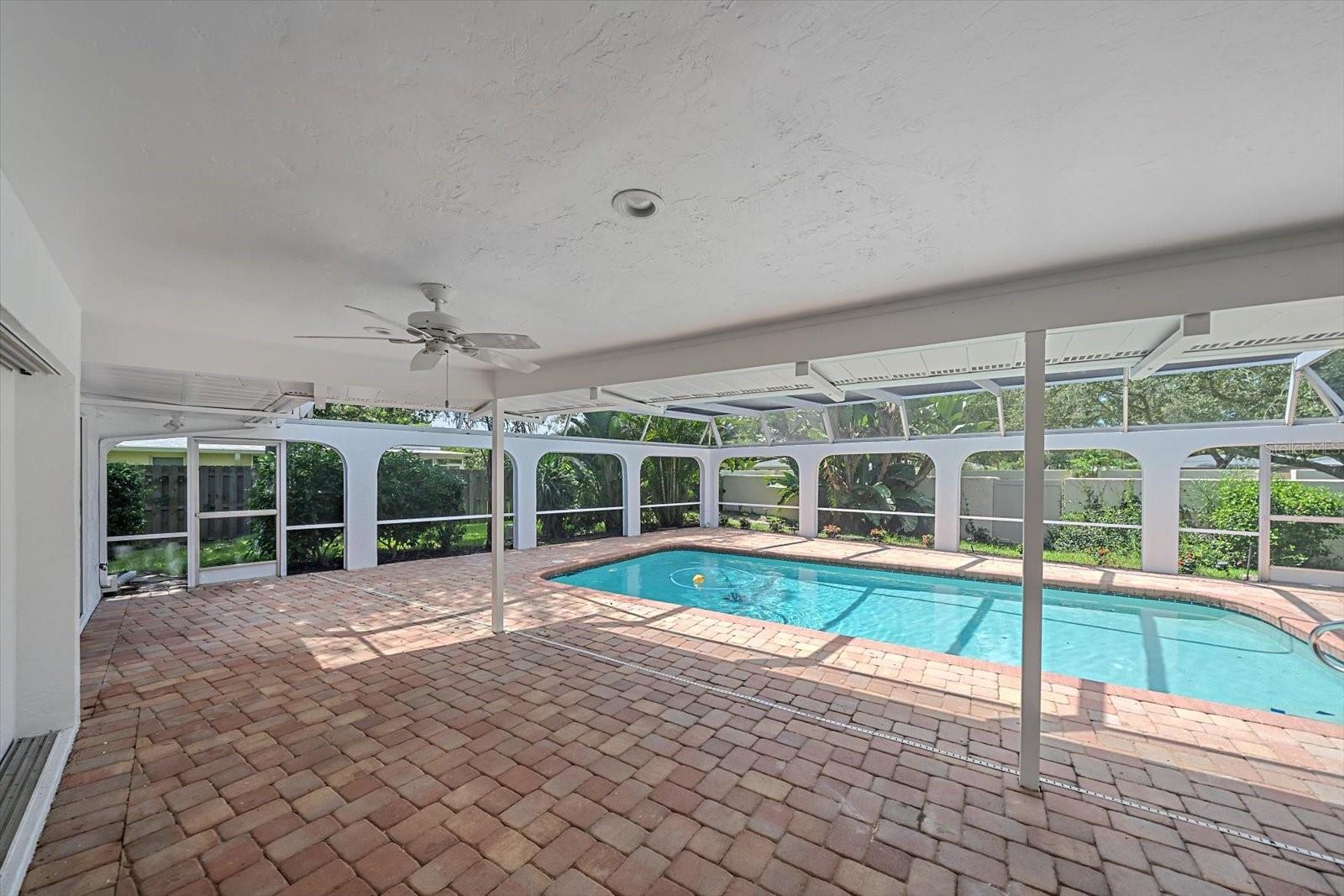 6840 Country Lakes Cir, Sarasota, FL 34243