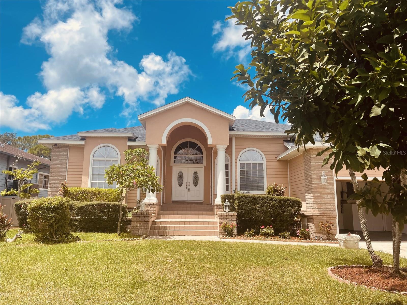 7116 Pebble Beach Ln, Seminole, FL 33777