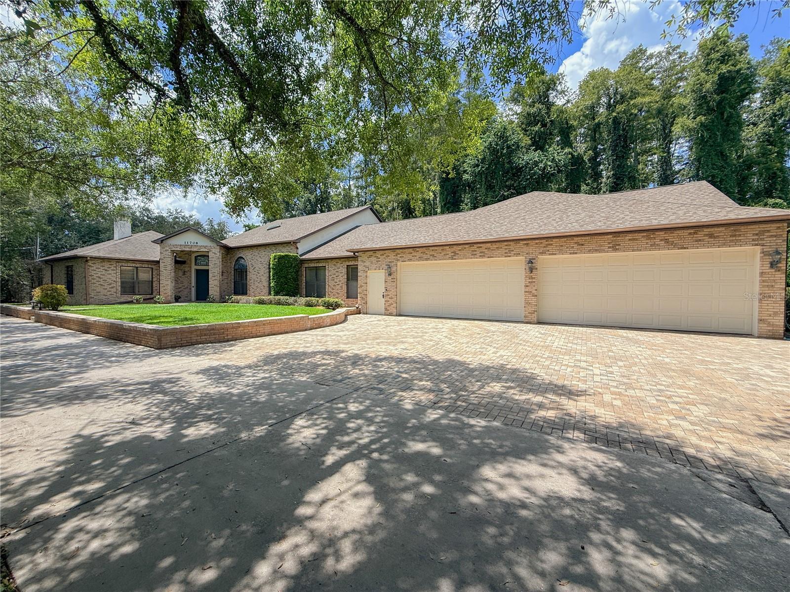 11708 Orange Grove Dr, Tampa, FL 33618