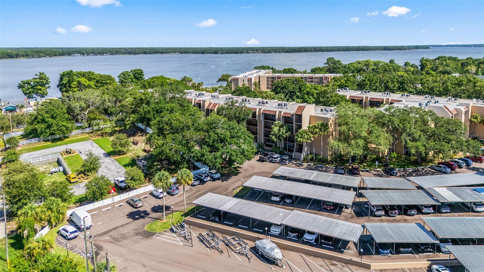 90 Highland Ave S #402, Tarpon Springs, FL 34689