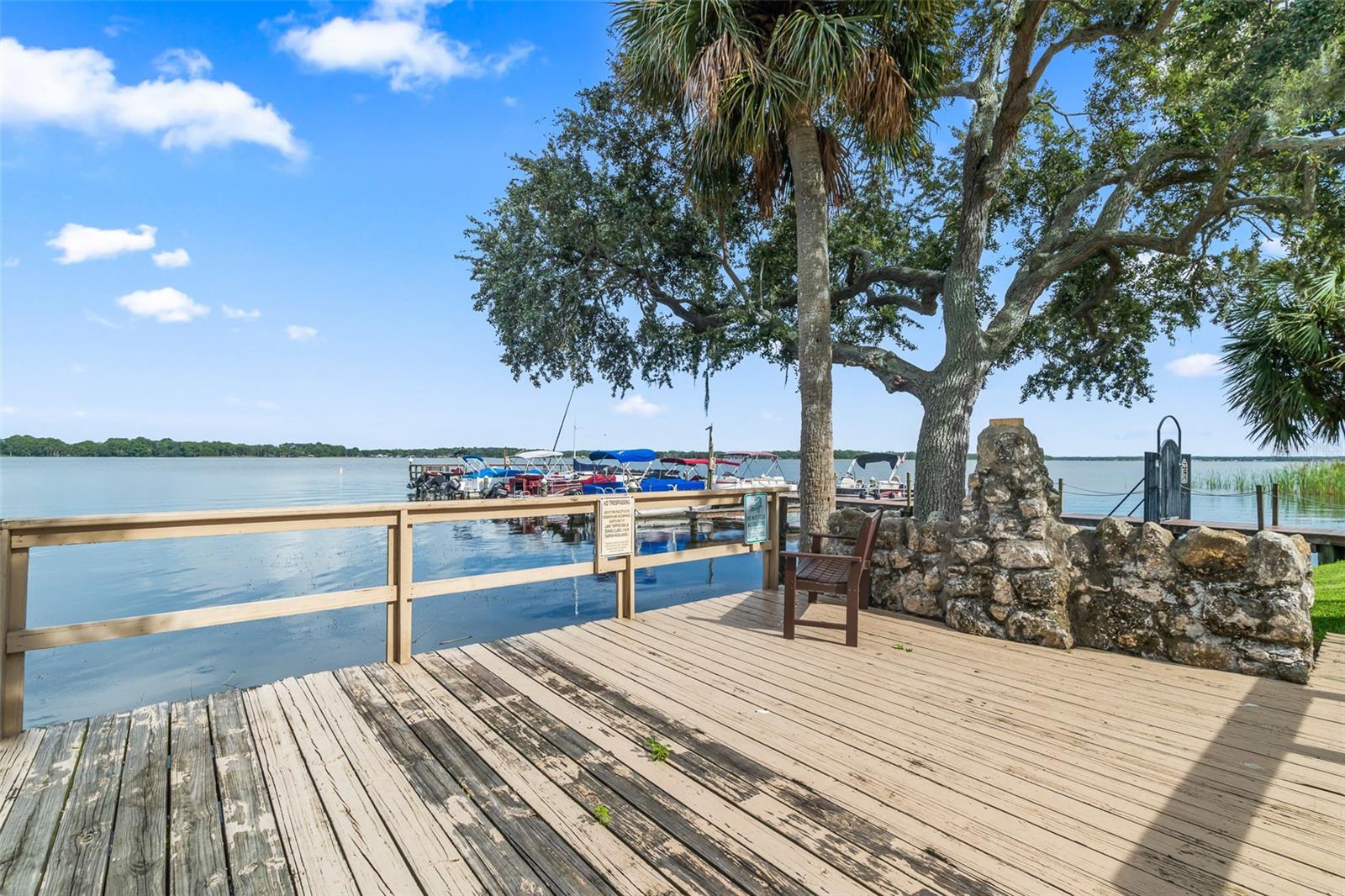 90 Highland Ave S #402, Tarpon Springs, FL 34689
