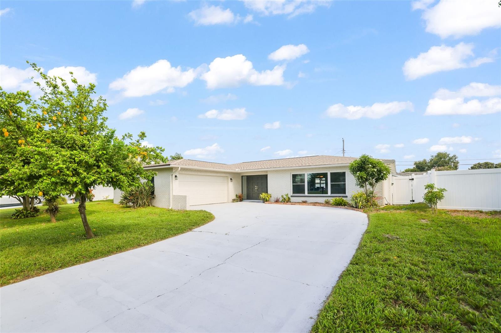 13635 97th Ter, Seminole, FL 33776