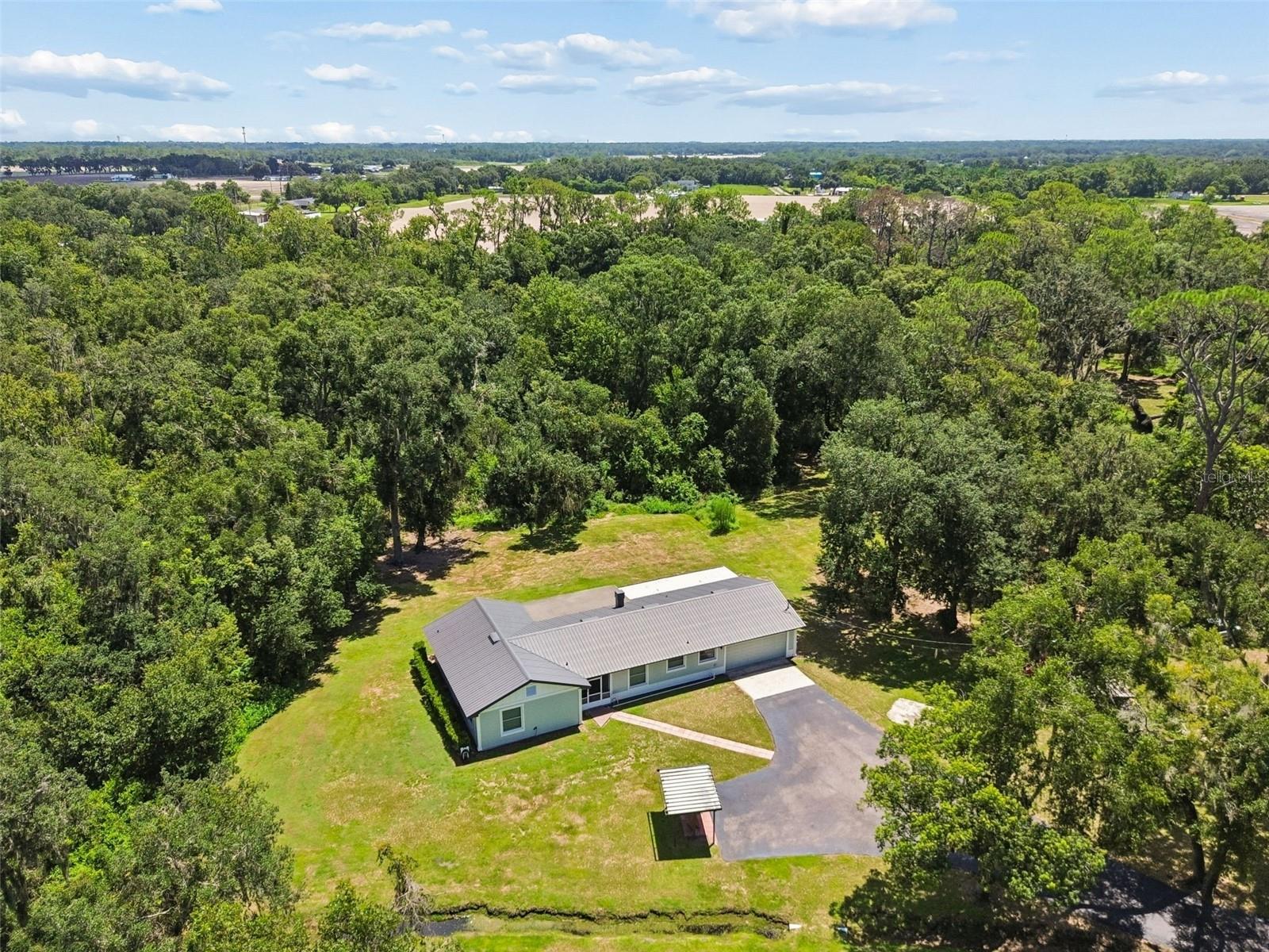 2321 Wooten Rd, Dover, FL 33527