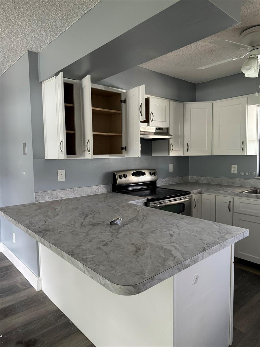 38745 Cambridge Dr, Zephyrhills, FL 33540