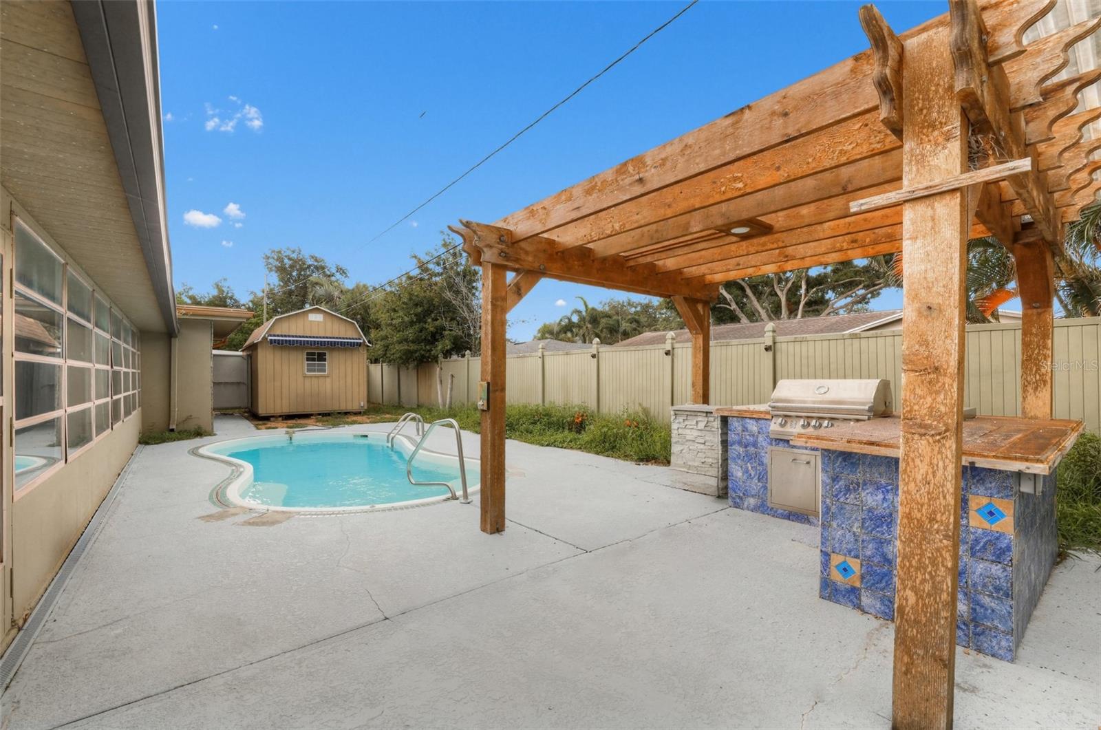 6450 31st Ter N, St Petersburg, FL 33710