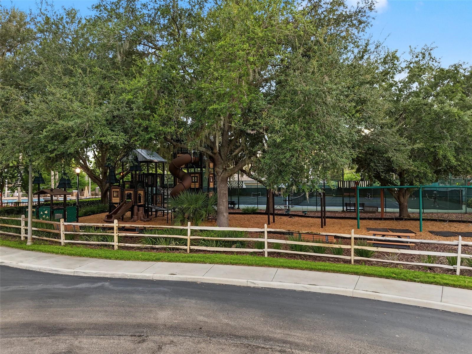 7504 Whispering Wind Dr, Land O Lakes, FL 34637