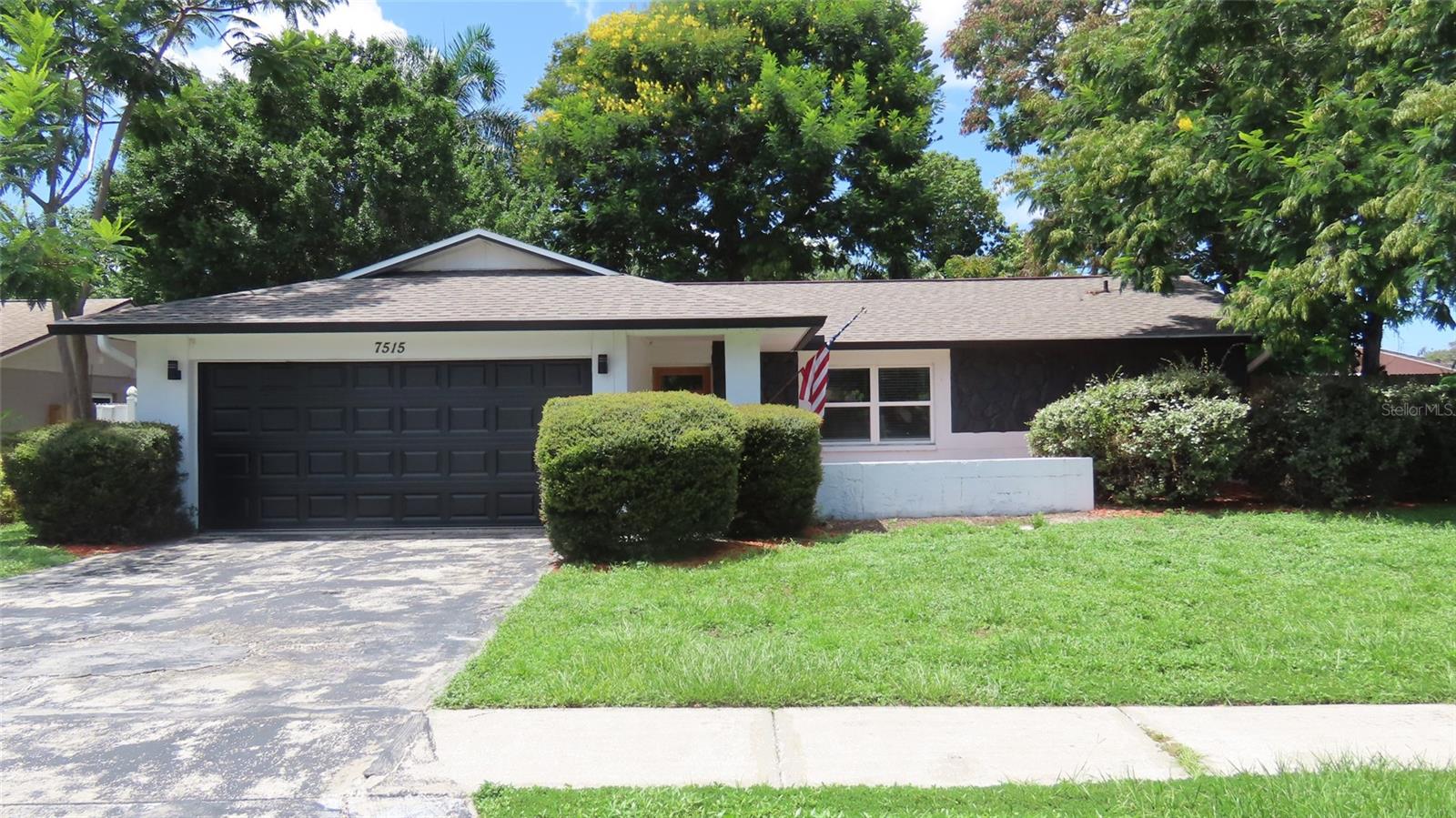 7515 Winging Way Dr, Tampa, FL 33615