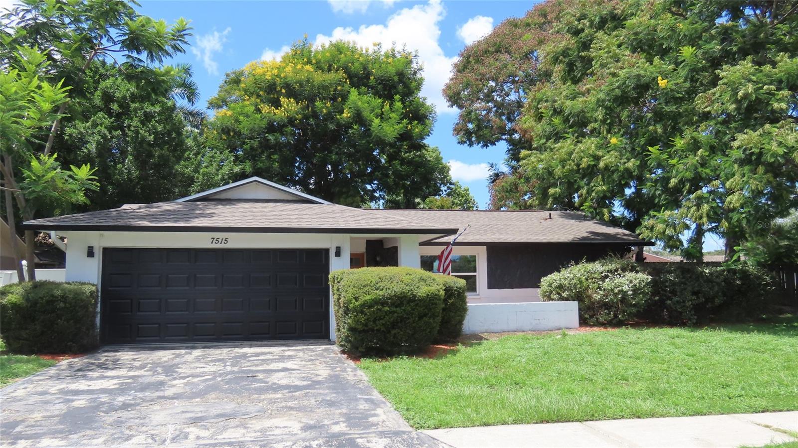 7515 Winging Way Dr, Tampa, FL 33615
