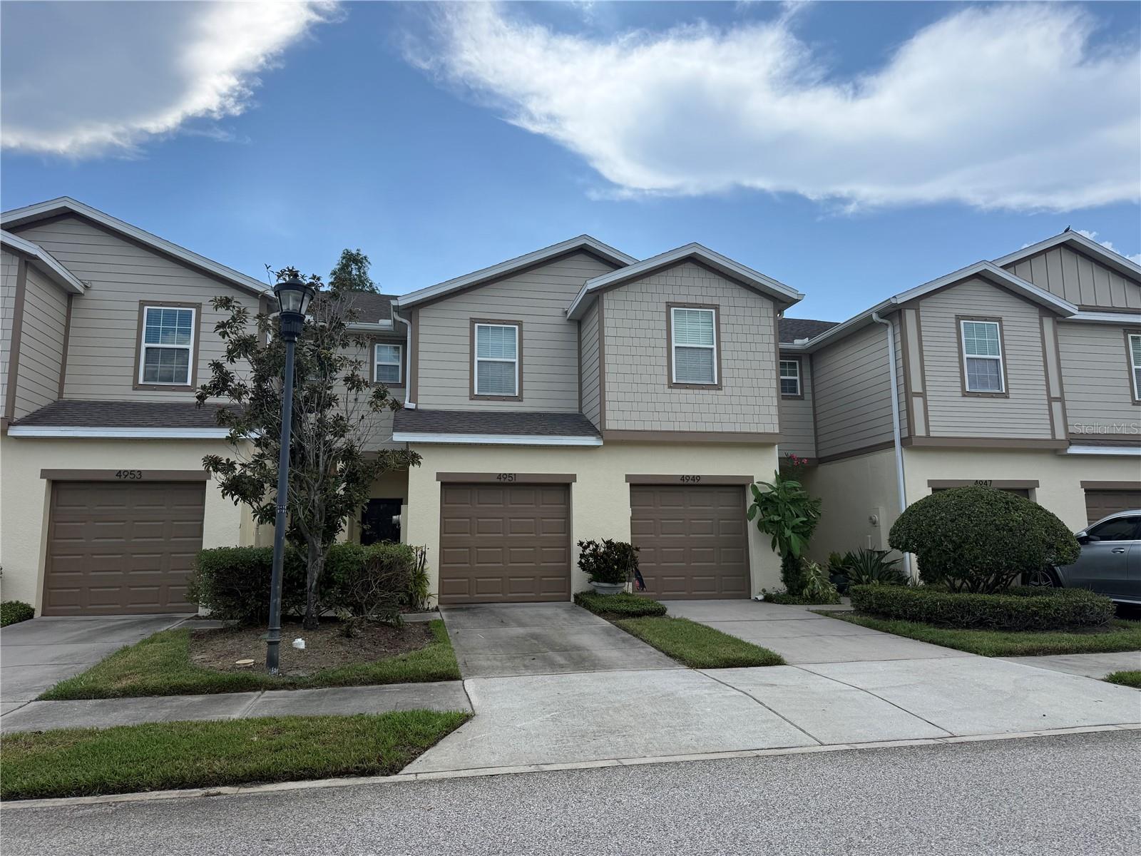 4951 White Sanderling Ct, Tampa, FL 33619