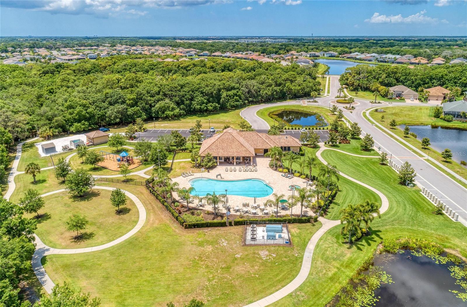 517 Chantilly Trl, Bradenton, FL 34212