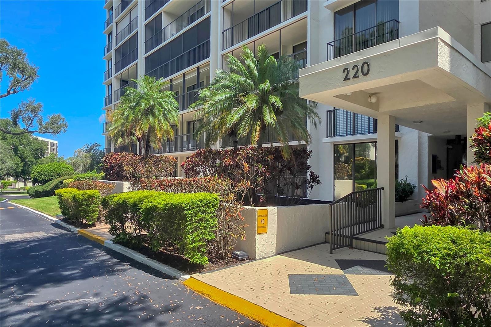 220 Belleview Blvd #812, Belleair, FL 33756