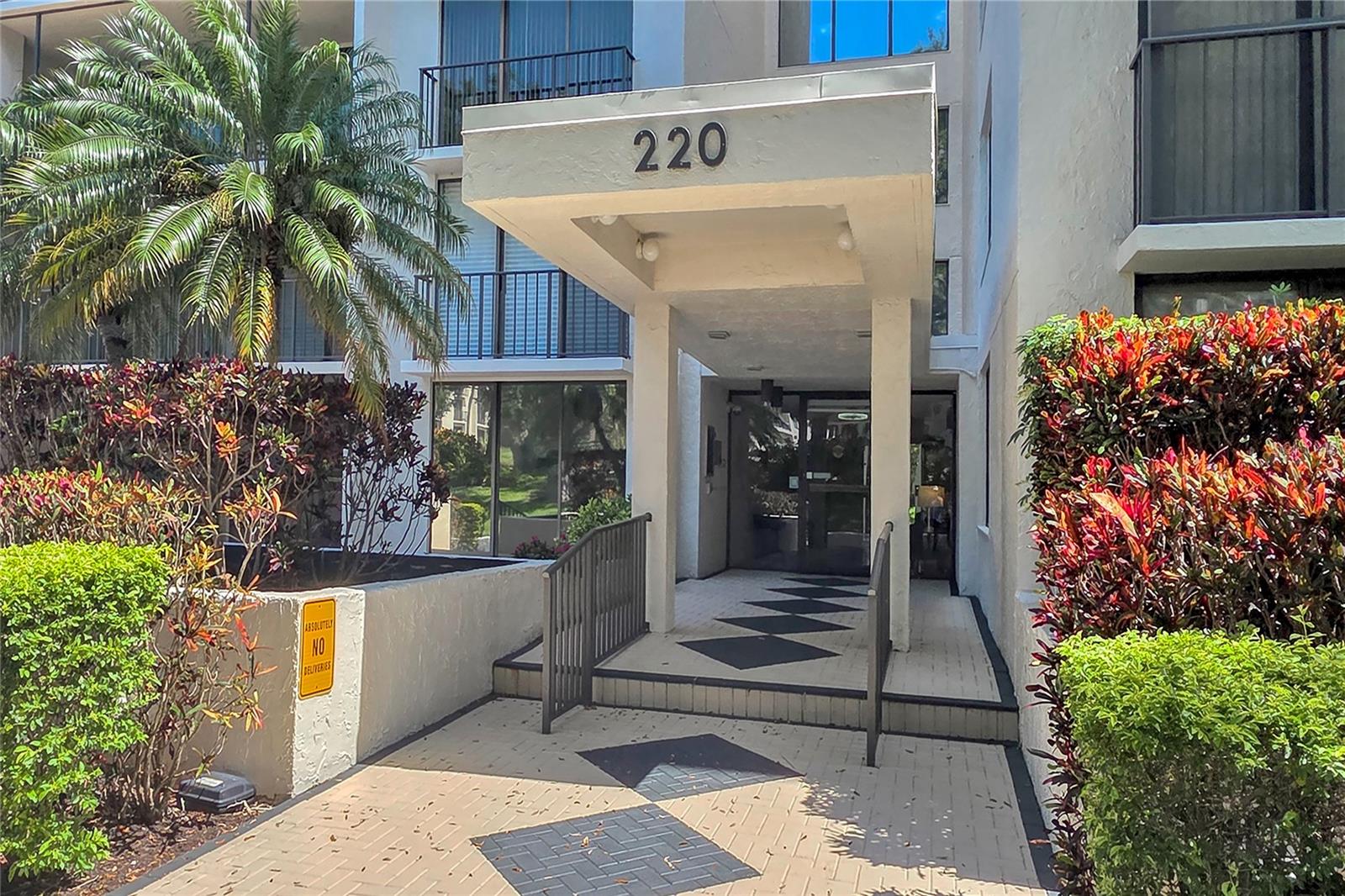 220 Belleview Blvd #812, Belleair, FL 33756