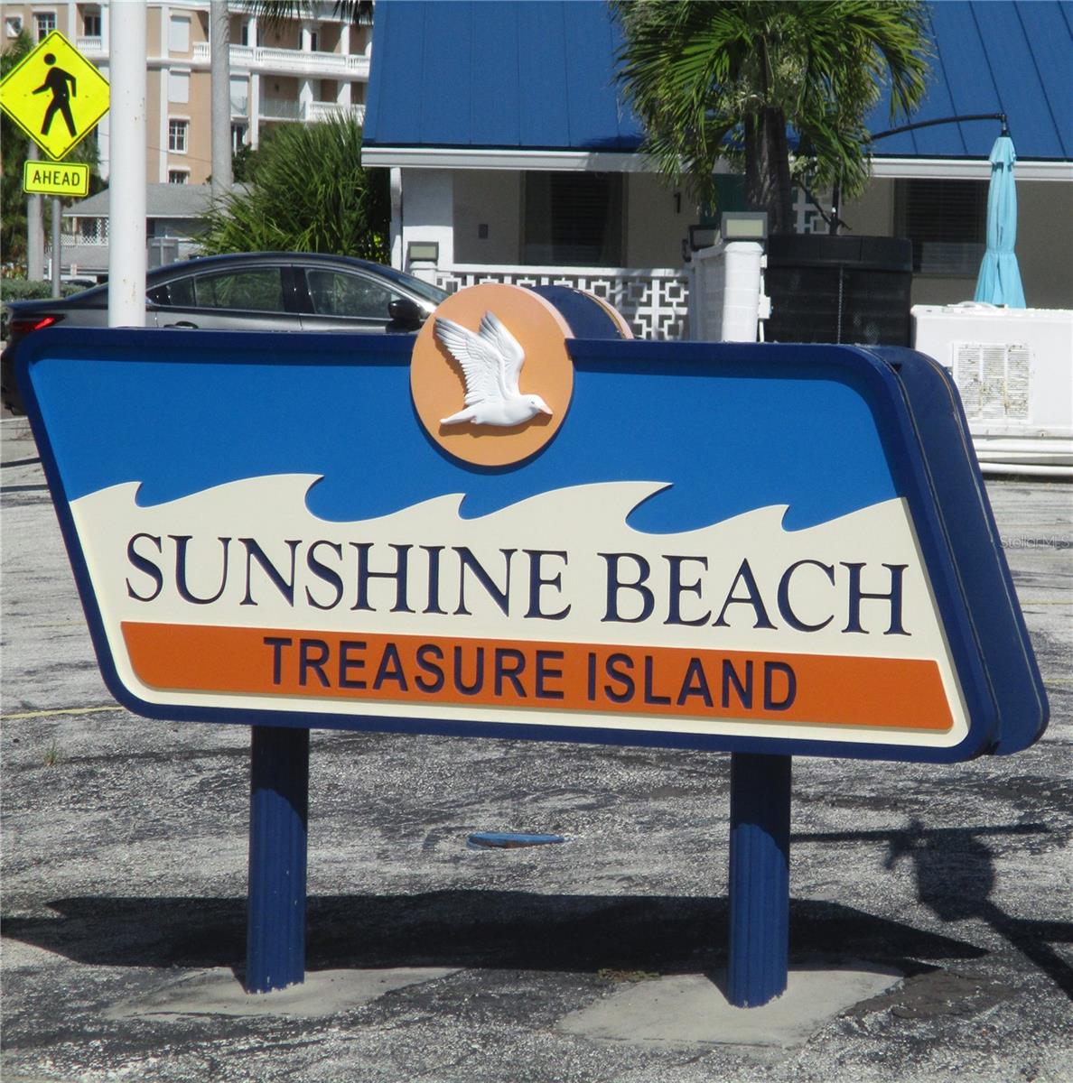11855 1st St E, Treasure Island, FL 33706