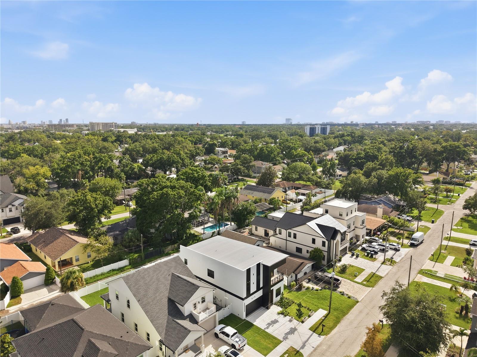 810 W Braddock St, Tampa, FL 33603